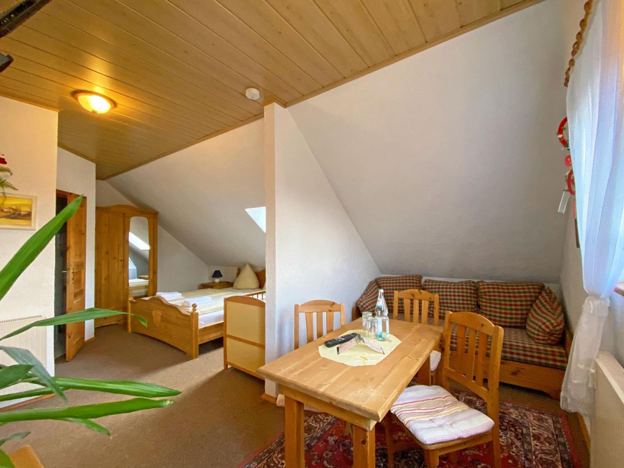 Ratags Kunsthandwerkerhaus Langenwolmsdorf Extérieur photo