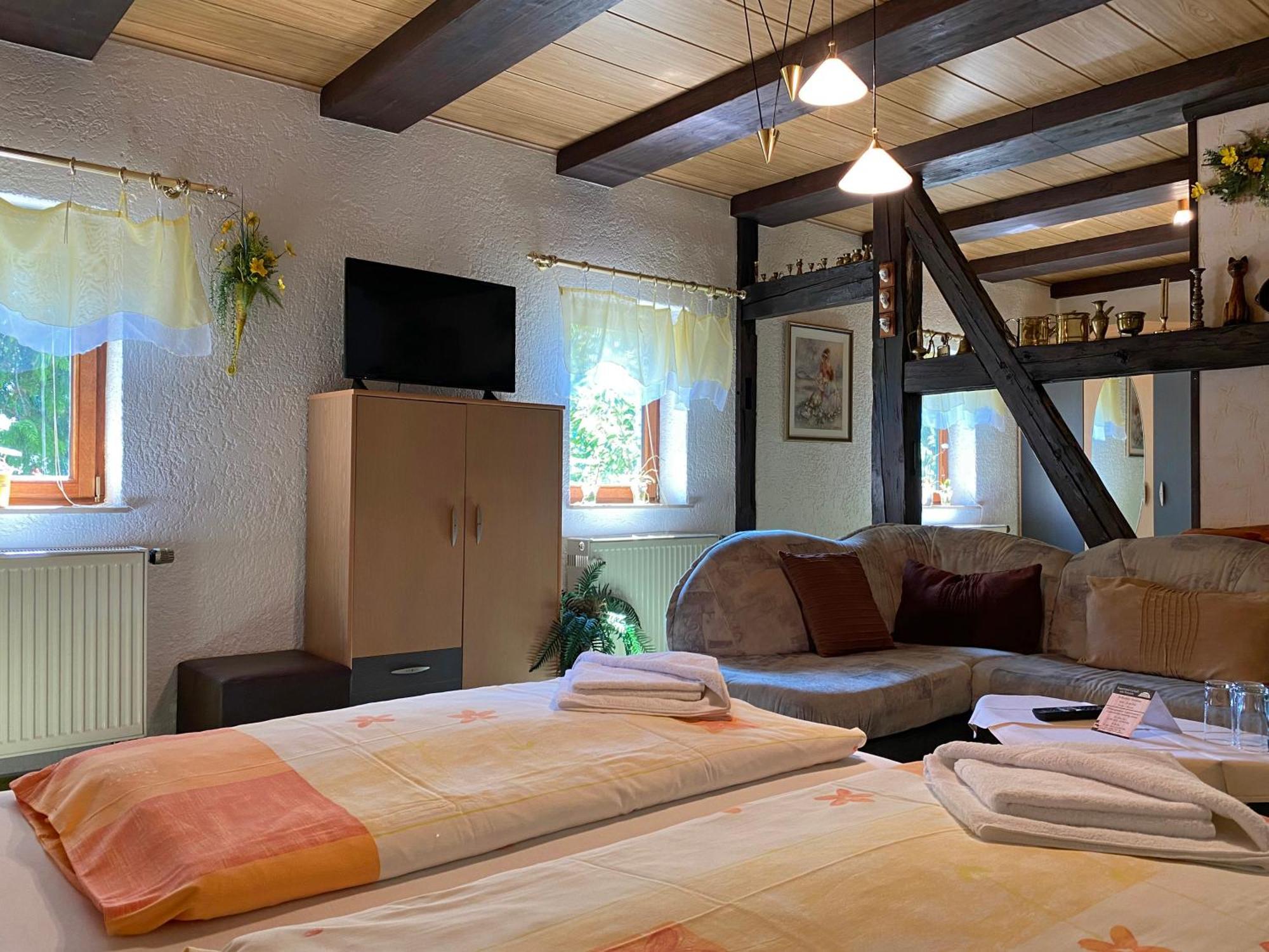 Ratags Kunsthandwerkerhaus Langenwolmsdorf Extérieur photo